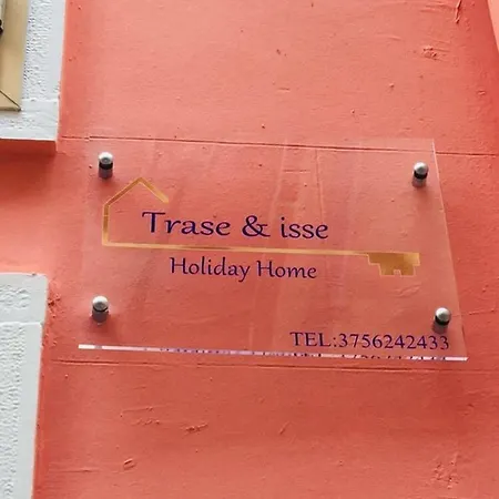 Trase & Isse Holiday Apartman *